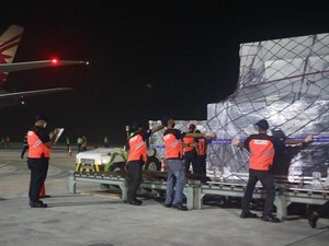 Jelang MotoGP Mandalika, Logistik Pebalap Tiba di Lombok