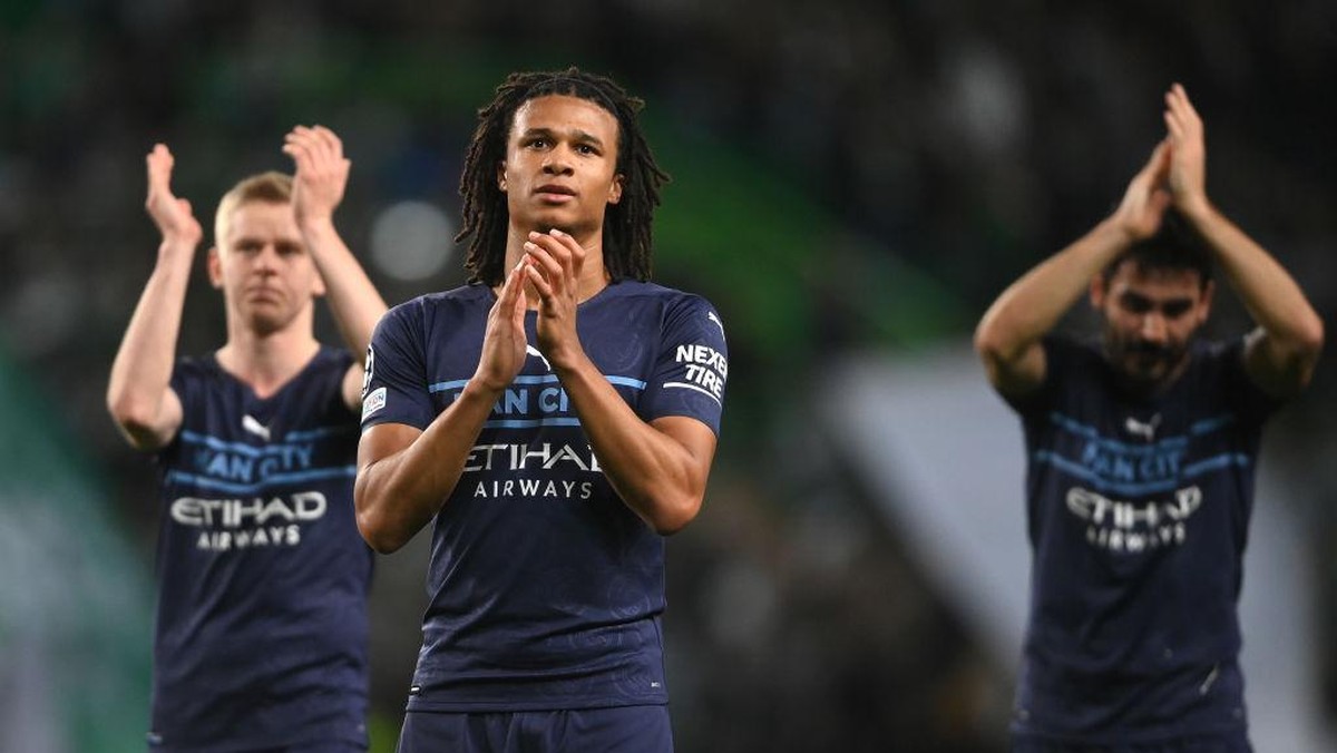 Manchester City krisis bek jelang duel kontra Sporting (Getty Images/Mike Hewitt)