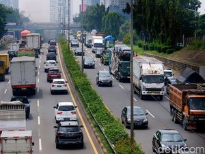 Siap-siap! Truk Obesitas Dilarang Wira-wiri di 2023