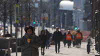Sekitar 84% gerai McDonalds di Rusia dimiliki oleh perusahaan, sedangkan sisanya dioperasikan oleh pemegang waralaba. Memiliki lebih banyak restoran menghasilkan pendapatan yang lebih besar bagi perusahaan, tetapi membuka risiko yang lebih besar pada saat terjadi gejolak atau penurunan ekonomi. Evgenia Novozhenina/Reuters 
