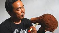 Dari temuan puluhan artefak kuno berupa bokor berpenutup emas, teko tembaga, alat pertanian logam, arca dan periuk tembaga tersebut makin memperkuat dugaan bahwa situs Srigading adalah bangunan suci yang dibangun pada era kerajaan Mataram Kuno di abad 10 Masehi. 
