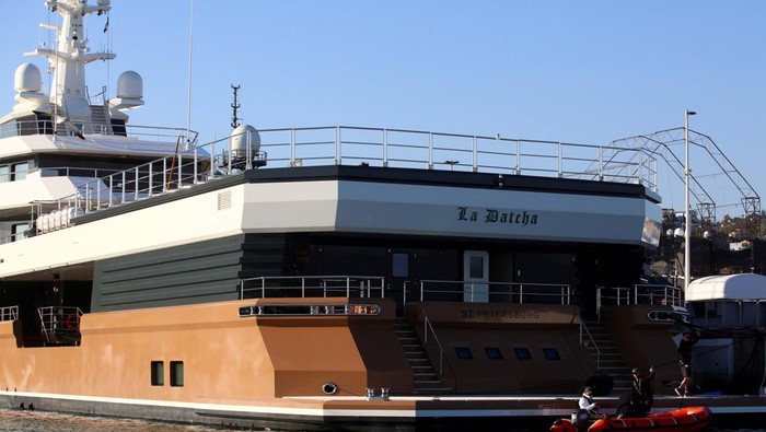 Melihat Kapal Pesiar Mewah Milik Miliarder Rusia Oleg Tinkov A view shows the luxury yacht called