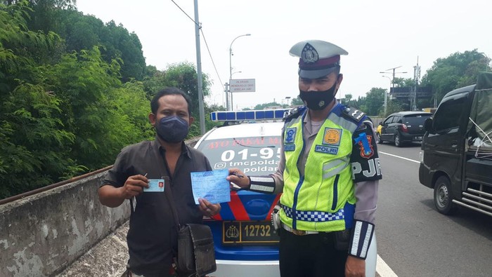 Motor masuk Tol Pluit ditilang polisi