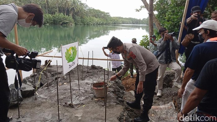 Peletakan Batu Pertama Jembatan Simpay Cijulang.