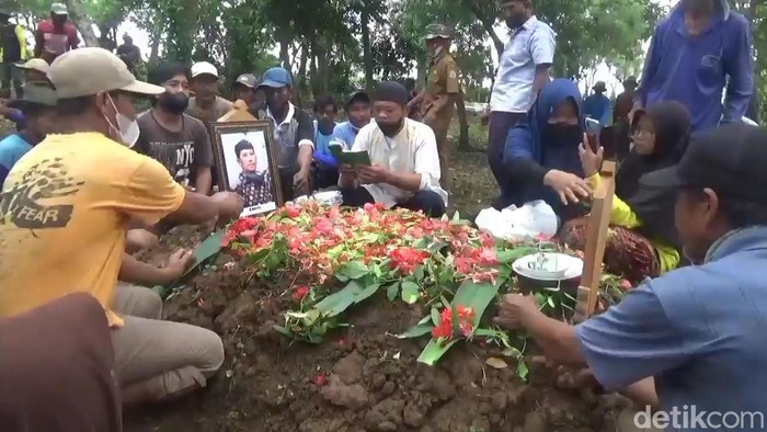 Pemakaman Ibo (44), warga Kabupaten Subang yang jadi korban serangan KKB Papua