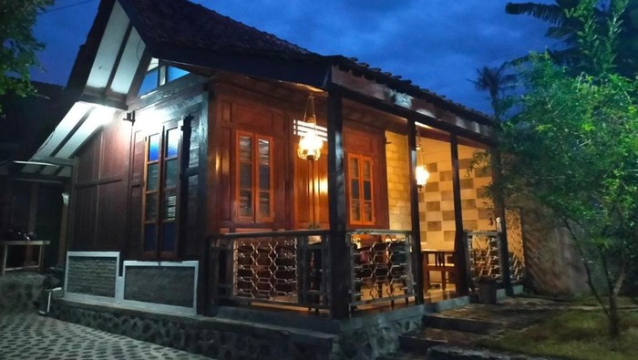 rumah suku osing di banywuangi
