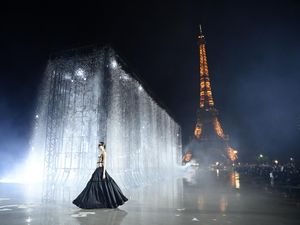Sabar dan Konsisten, Cara Ampuh Buat Desainer Indonesia Taklukkan Paris