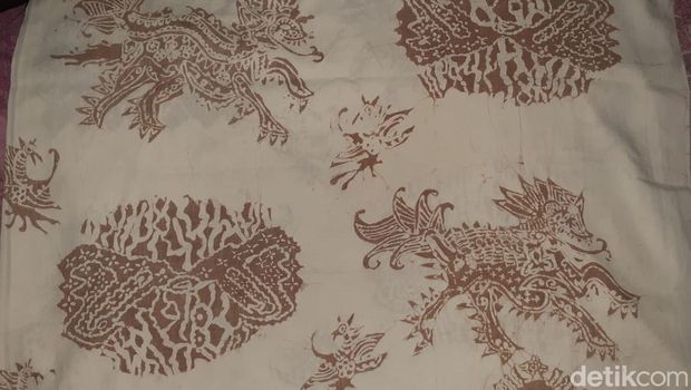 sarung bermotif anjing