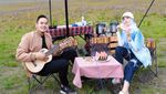 Romantisnya Pasangan Shandy Purnamasari dan Gilang Widya Pramana Saat Makan Bareng