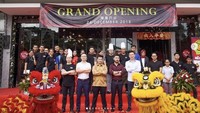 Sekitar 4 tahun lalu, Rudy Salim meresmikan tempat makan hotpot di Pantai Indah Kapuk. Bergaya Chongqing, hotpot di tempatnya dijamin autentik negeri tirai bambu.