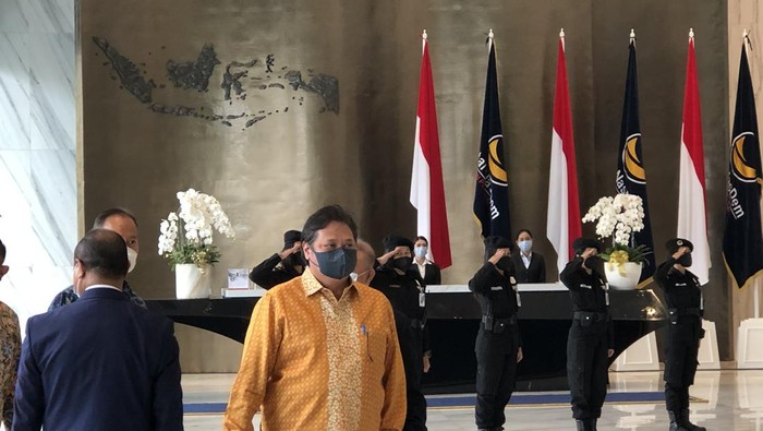 Ketum Golkar Airlangga Hartarto beserta jajaran menyambangi NasDem Tower, Cikini, Jakpus, Kamis (10/3/2022) siang.