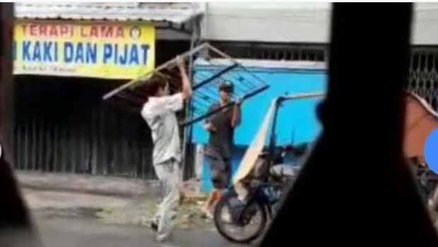 Aksi pencurian pagar besi di Medan