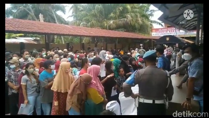 Antusias warga Bengkulu ikut vaksinasi berhadiah minyak goreng