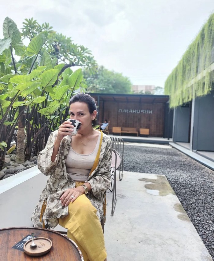 Awet Muda! Wanda Hamidah Paling Suka Makan Kepiting dan Ngopi Awet Muda! Wanda Hamidah Paling Suka Makan Kepiting dan Ngopi