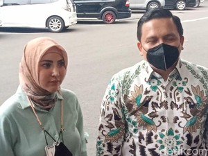 Teman Dekat Ngaku HP-nya Dirampas, Begini Tanggapan Ayu Aulia