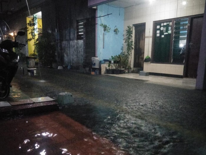 banjir di surabaya