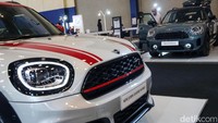 Untuk memeriahkan BCA Expoversary 2022 ini, BCA menawarkan Bunga KPR terendah sepanjang masa, yaitu 2,65% eff.p.a fix 1 tahun. Adapun KKB BCA memberikan penawaran bunga spesial 2,65% flat p.a. untuk tenor 1 tahun, serta KSM BCA akan memberikan DP spesial 6,5% dari OTR untuk seluruh nasabah dan seluruh tipe motor di bawah Rp100 juta.