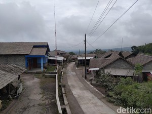 Begini Penampakan Dampak Hujan Abu di Lereng Merapi Magelang