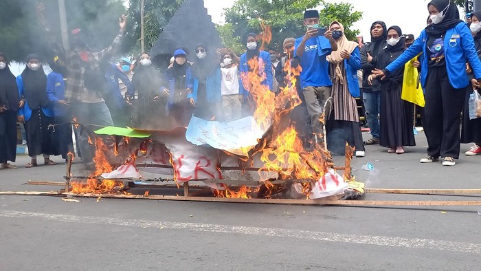 Demo PMII di Polres Sampang