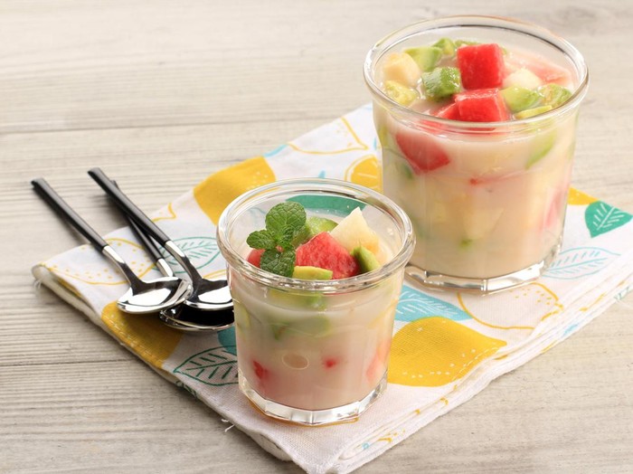 Sop Buah or Es Buah is Mixed Fruit with Coconut or Simple Syrup, Served with Shaved Ice and add Condensed Milk to Add Creamy Swetened