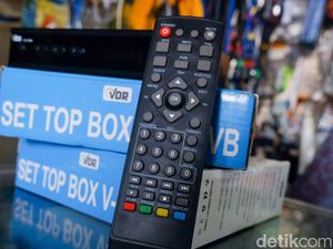 Warga Surabaya Keluhkan Set Top Box TV Digital Gampang Panas