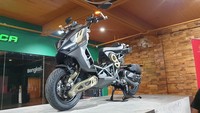 PT Utomo International (Utomocorp) merilis Italjet Dragster Limited Edition dengan harga Rp 155 juta on the road Jakarta. Ini lebih mahal dari Toyota Agya tipe 1.2 G M/T STD yang dijual Rp 153,1 juta. (Luthfi Anshori/detikOto)