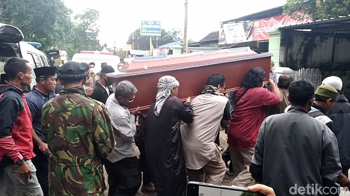Jenazah tiba di rumah duka Sukoharjo, Kamis (10/3/2022).