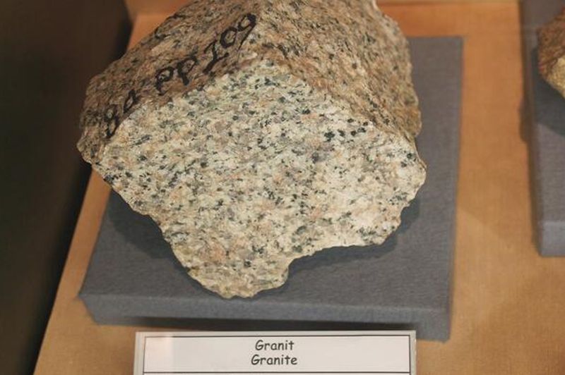 Jenis batuan beku (batuan granit)