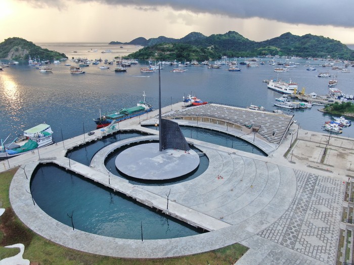 Kawasan Strategis Pariwisata Nasional (KSPN) Pantai Marina Bukit Pramuka di Labuan Bajo, NTT.