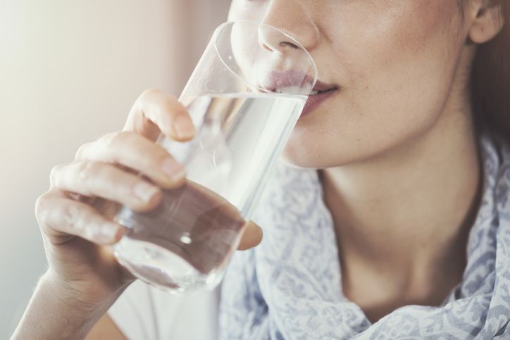Kebiasaan minum yang dapat menurunkan berat badan