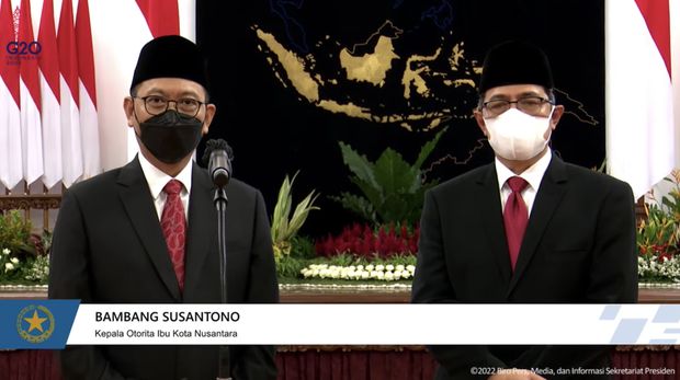 Kepala Otorita IKN, Bambang Susantono memberikan keterangan pers didampingi Wakil Kepala Otorita IKN, Donny Rahajoe (Tangkapan Layar Youtube Sekretariat Presiden)