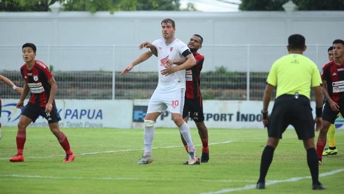 Laga PSM vs Persipura.