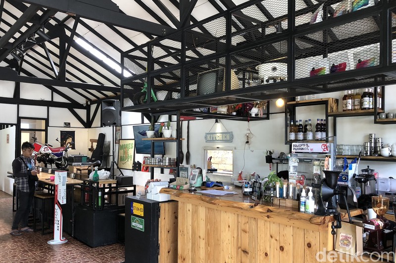 Laluasa Coffe and Eatery, Cipanas