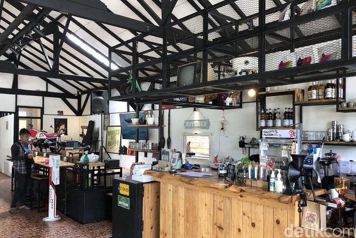 Laluasa Coffe and Eatery Laluasa Coffe and Eatery, Cipanas
