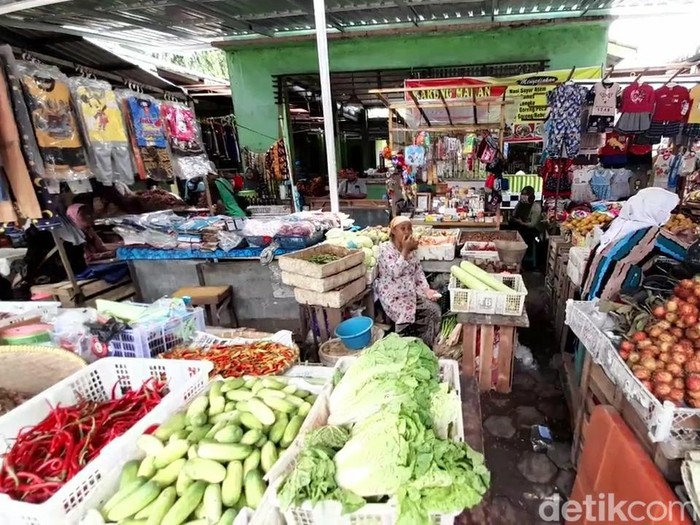Pedangan Pasar Induk Brebes, Rabu (10/3/2022).