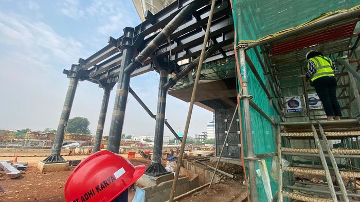 Penampakan terkini Stasiun LRT Jabodebek di Pancoran Penampakan terkini Stasiun LRT Jabodebek di Pancoran