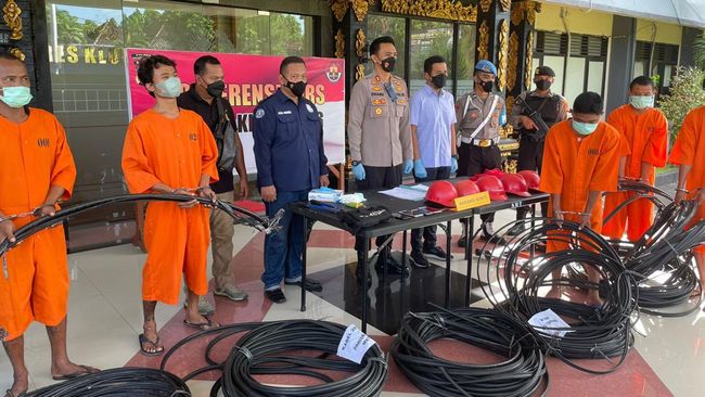 5 Pria di Bali Pura-pura Jadi Teknisi Curi Kabel Telkom Senilai Rp 175 Juta