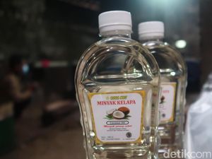 Minyak Goreng Langka Jadi Berkah Perajin Minyak Kelapa di Bantul