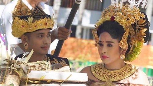 Pernikahan artis adat Bali