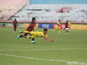 Kemenangan Pertama Putra Jombang di Babak 16 Besar