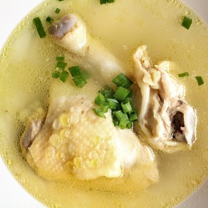 Resep Sop Ayam ala Pak Min Klaten yang Gurih Hangat