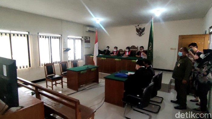 Sidang Pria Arab Bunuh Sarah Ditunda