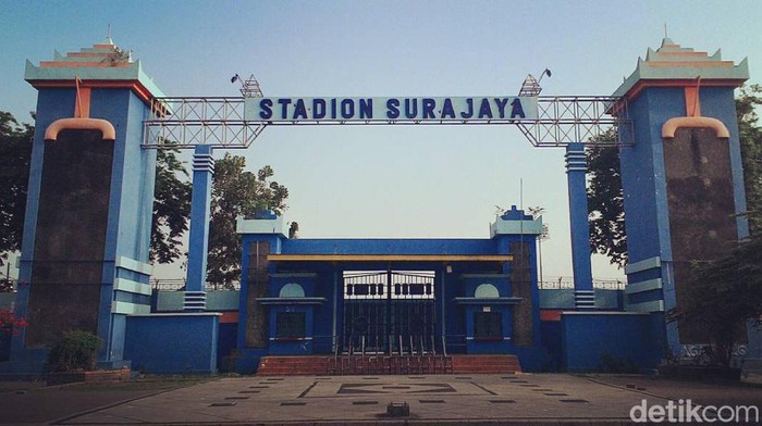 Stadion Surajaya Lamongan sebagai markas persela akan direnovasi untuk mendukung konsep sport tourism