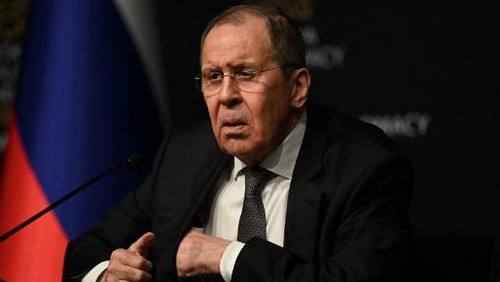 Russian Foreign Minister Sergei Lavrov gives a press conference after meeting Ukraines Foreign Minister for talks in Antalya, on March 10, 2022, 15 days after Russia launched a military invasion on Ukraine. - Russian and Ukrainian foreign ministers are in Turkey to hold face-to-face talks in the first high-level contact since the invasion. (Photo by OZAN KOSE / AFP)