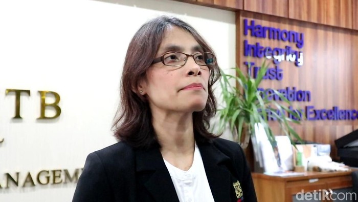 Yunieta A Nainggolan.