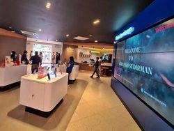 Asyik Banget! Ini Bukan Cafe, Tapi Grapari Telkomsel di Jawa Timur