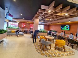 Asyik Banget! Ini Bukan Cafe, Tapi Grapari Telkomsel di Jawa Timur