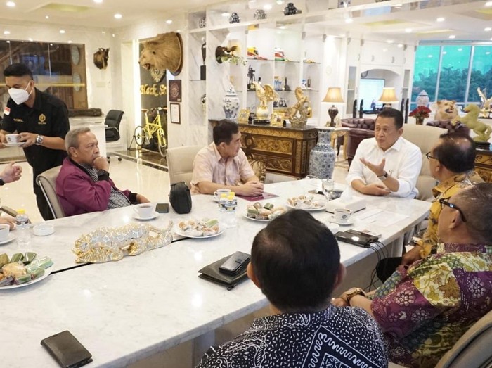 Ketua MPR RI Bamabang Soesatyo (Bamsoet) saat menerima pengurus Persatuan Dokter Gigi Indonesia (PDGI) di Jakarta, Jumat (11/3/2022)