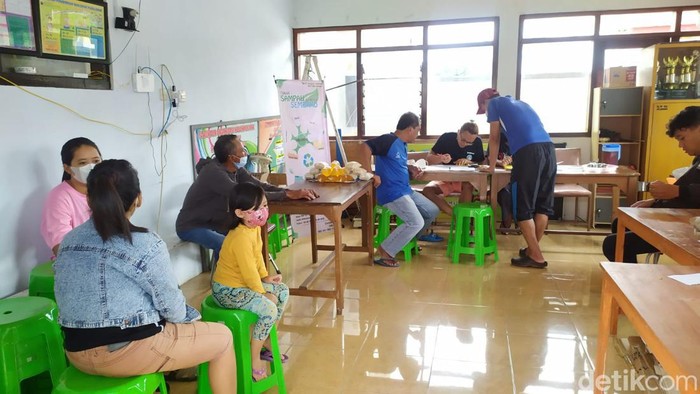 bank sampah di dinoyo, malang