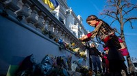 Setiap kali Little Amal beraksi, dia selalu menarik perhatian masyarakat.  Foto: Getty Images/Chris J Ratcliffe